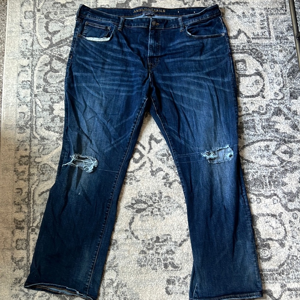 American Eagle Men’s Distressed Extreme Flex Straight Jean